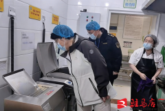 落实生熟分隔、烧熟煮透、餐饮具清洗消毒、食